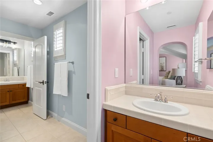 2 Ali Lane, Ladera Ranch, California 92694