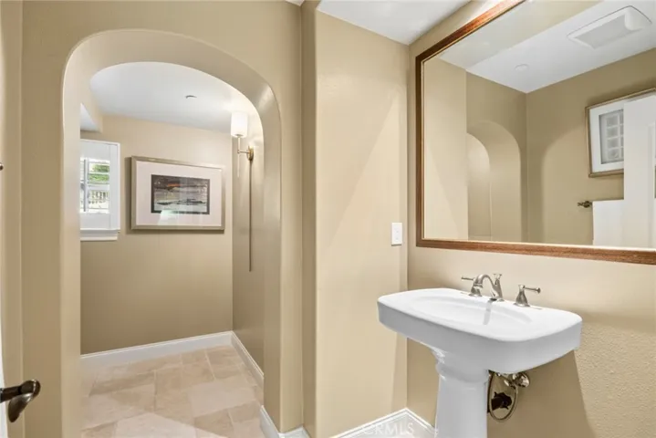 2 Ali Lane, Ladera Ranch, California 92694