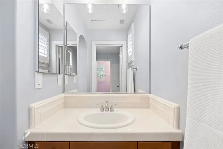 2 Ali Lane, Ladera Ranch, California 92694