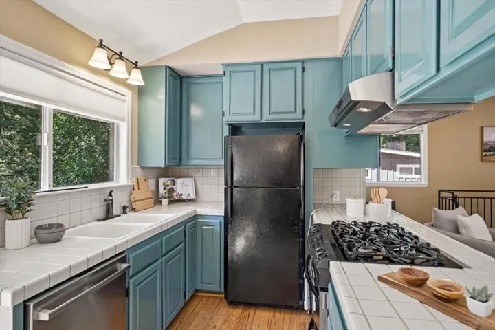 21590 Madrone Drive, Los Gatos, California 95033