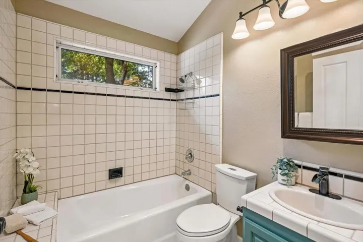 21590 Madrone Drive, Los Gatos, California 95033