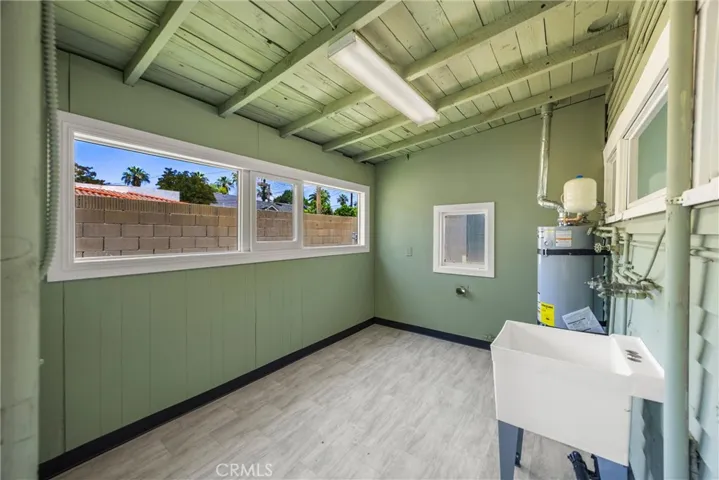 Nice enclosed laundry area for unit 2