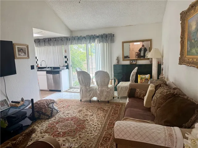 1098 Sentinel, La Verne, California 91750