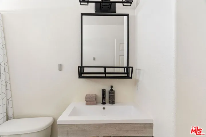 61602 La Jolla Drive, Joshua Tree, California 92252