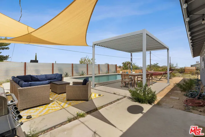 61602 La Jolla Drive, Joshua Tree, California 92252