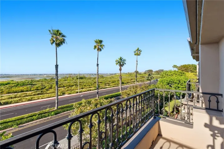 19225 Seabrook, Huntington Beach, California 92648
