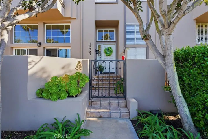 19225 Seabrook, Huntington Beach, California 92648