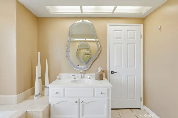 19225 Seabrook, Huntington Beach, California 92648