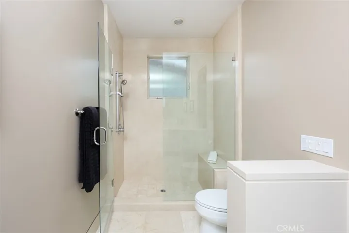Upstairs Suite 2 Bath