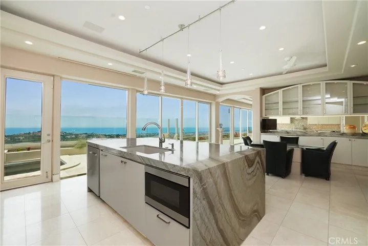 15 Goleta Point, Corona Del Mar, California 92625
