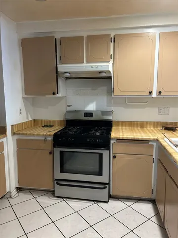 1752 Fraser, Corona, California 92882