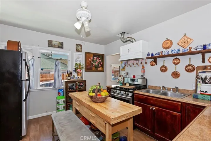 112 W Grandview Drive, Barstow, California 92311
