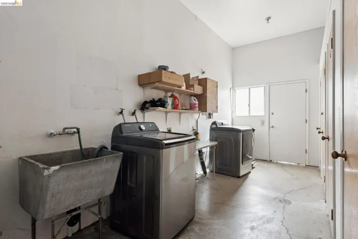 3054 Bona St D, Oakland, California 94601