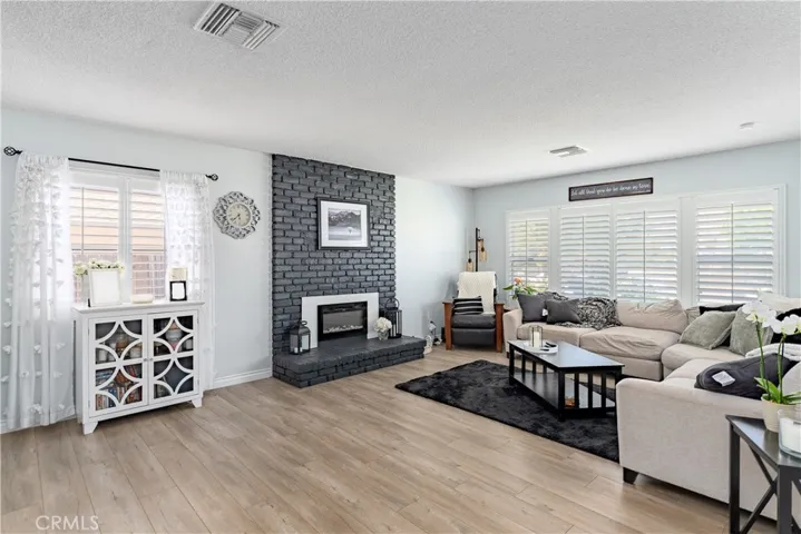 33825 Washington, Yucaipa, California 92399