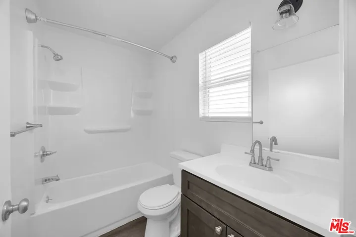 663 W 5th Street, San Pedro, California 90731