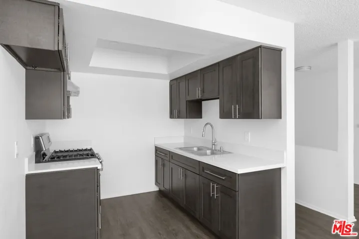 663 W 5th Street, San Pedro, California 90731