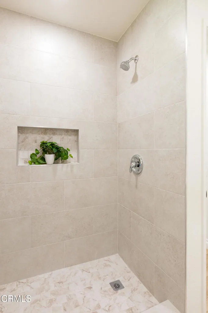 23 20164 Village 20 (Camarillo CA)