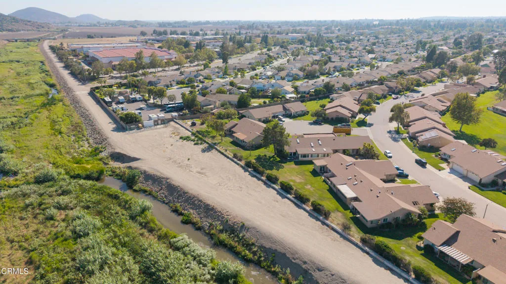 28 20164 Village 20 (Camarillo CA)