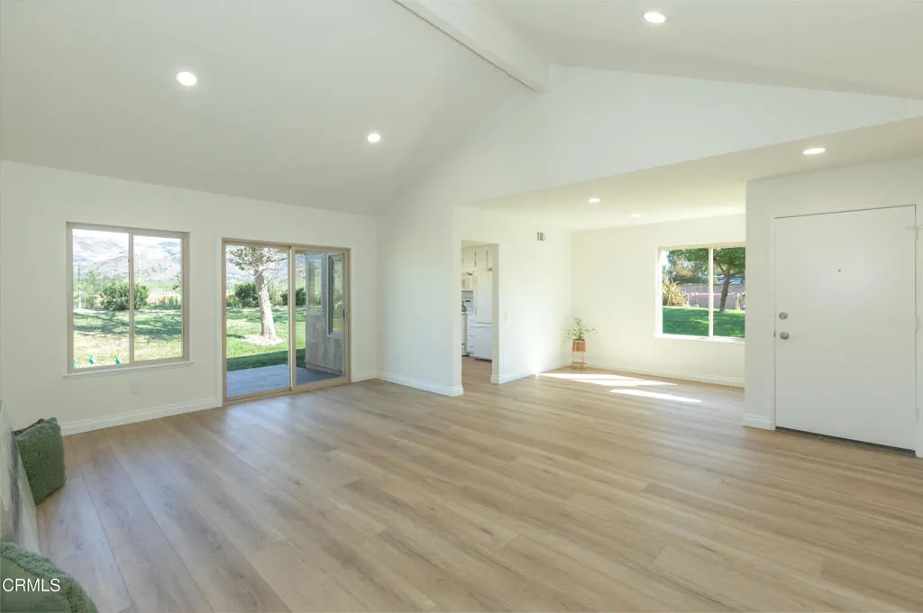 12 20164 Village 20 (Camarillo CA)