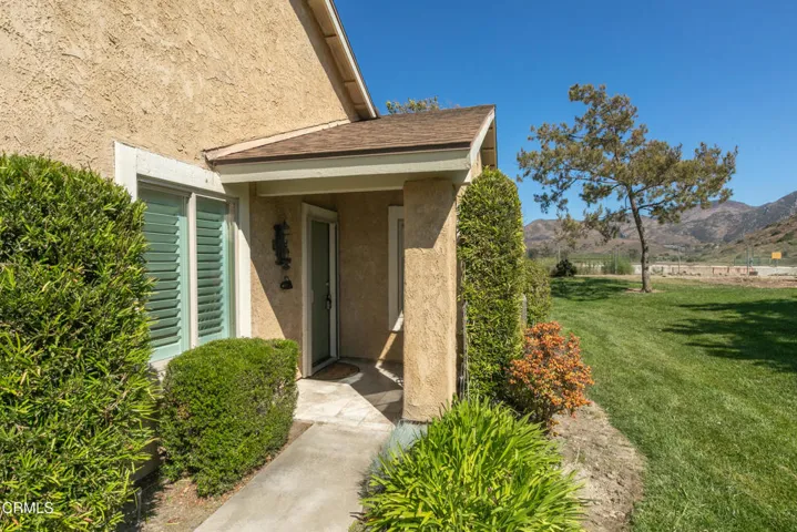 3 20164 Village 20 (Camarillo CA)