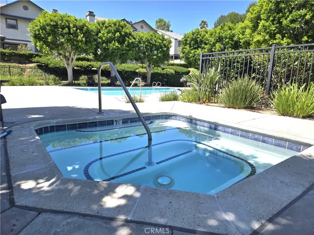 Community Jacuzzci