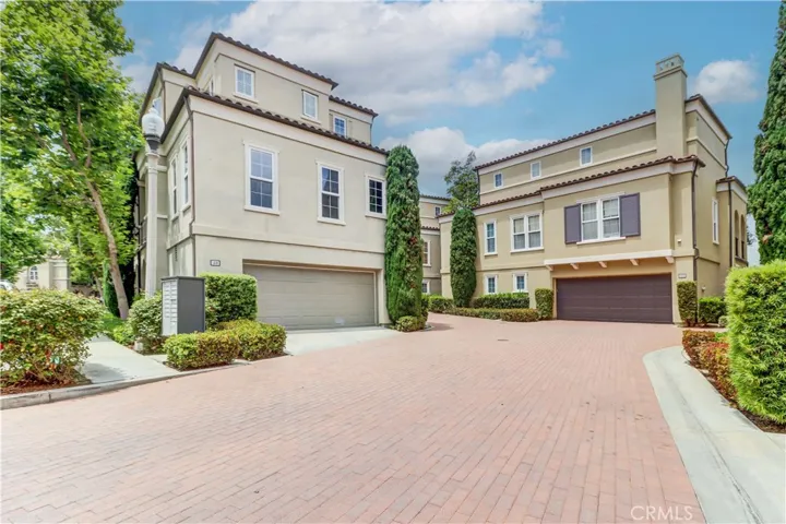 Exterior-Garage Access