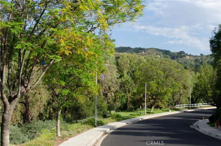 24371 Crestview Drive, Newhall, California 91321
