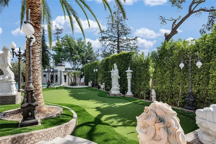 870 Fallen Leaf Road, Arcadia, California 91006