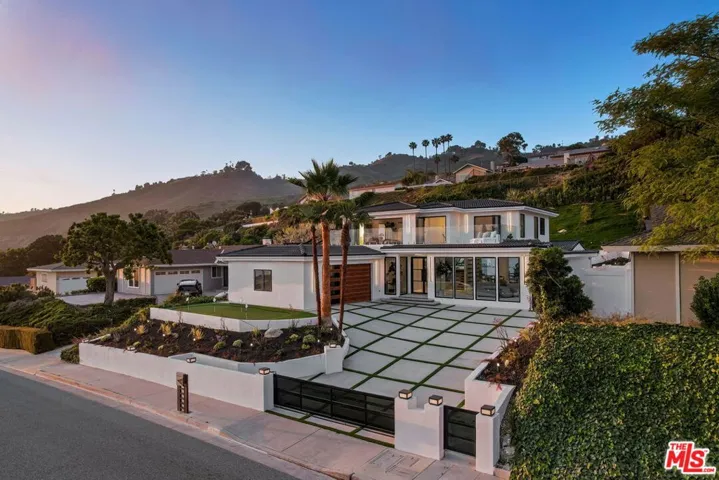 32346 Phantom Drive, Rancho Palos Verdes, California 90275