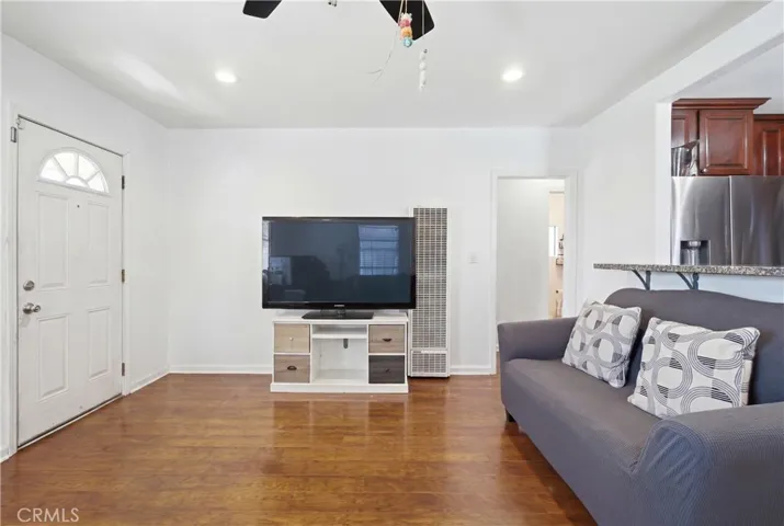 512 S Willowbrook Avenue, Compton, California 90220