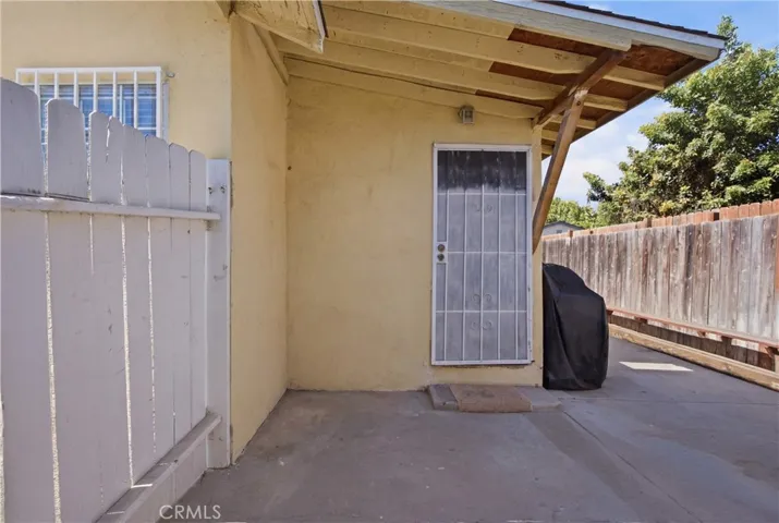 512 S Willowbrook Avenue, Compton, California 90220