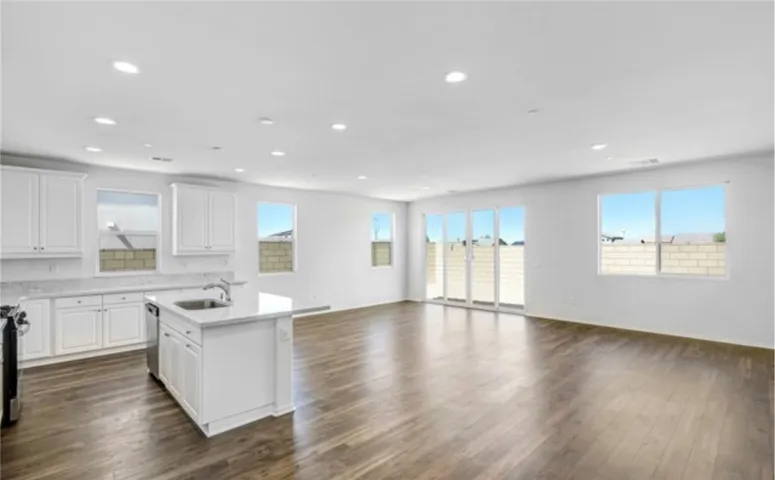 12438 Pinos Verde Ln, Victorville, California 92392