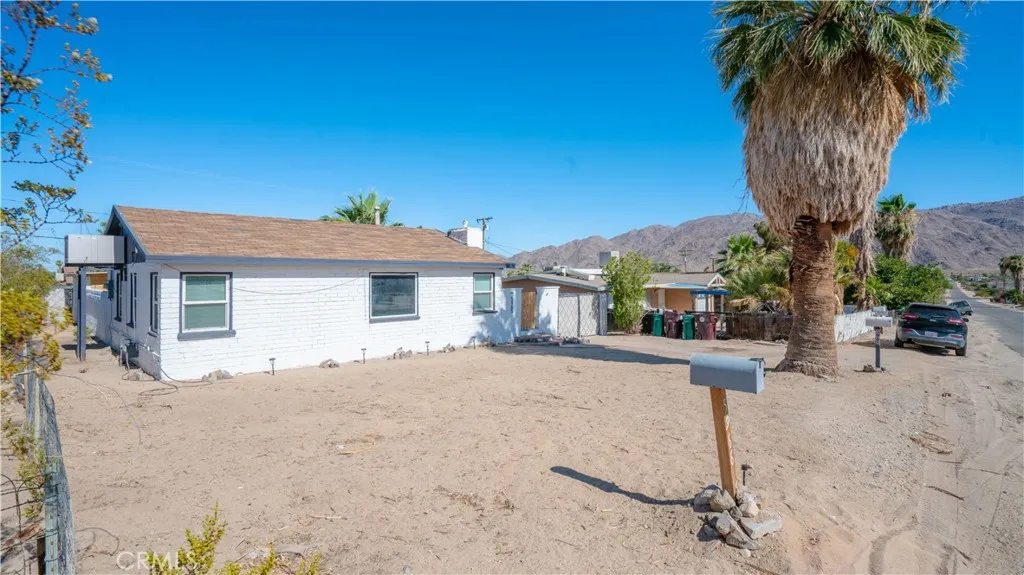 5965 Cahuilla, 29 Palms, California 92277 — photo 4