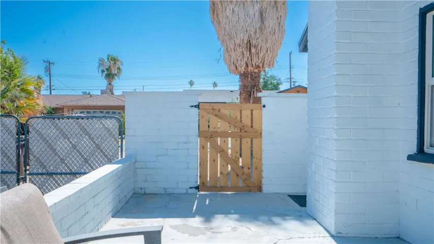 5965 Cahuilla, 29 Palms, California 92277