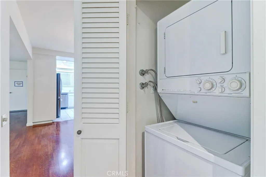 STACKABLE WASHER/DRYER IN HALL