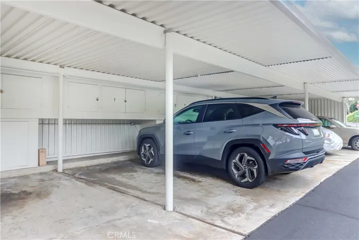 CARPORT 5009 SPACE 7