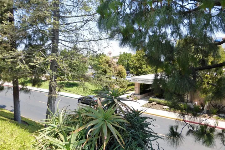 LAGUNA WOODS VILLAGE LIBRARY