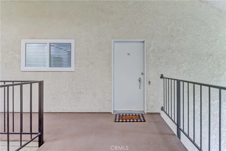 FRONT DOOR has NO STEPS TO CARPORT