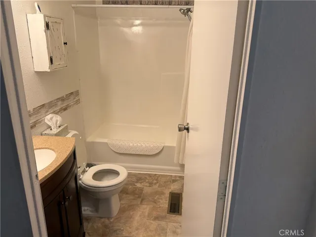 2nd Bathroom