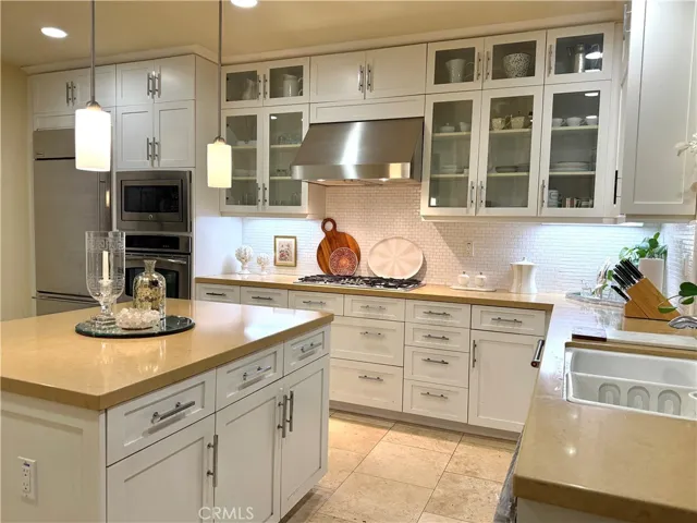 23 Vantis, Aliso Viejo, California 92656