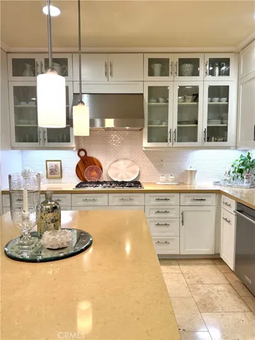 23 Vantis, Aliso Viejo, California 92656
