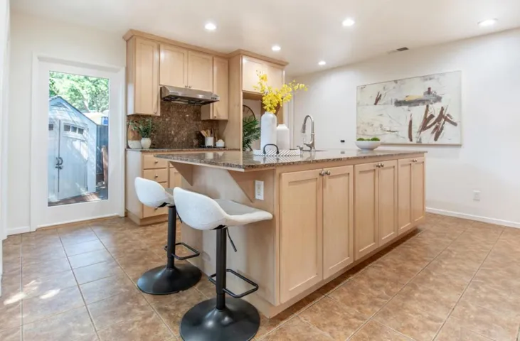 14111 Alta Vista Avenue, Saratoga, California 95070