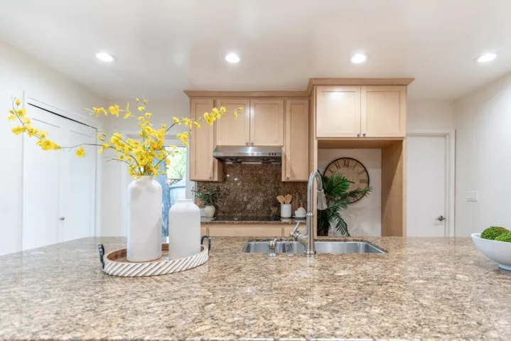 14111 Alta Vista Avenue, Saratoga, California 95070