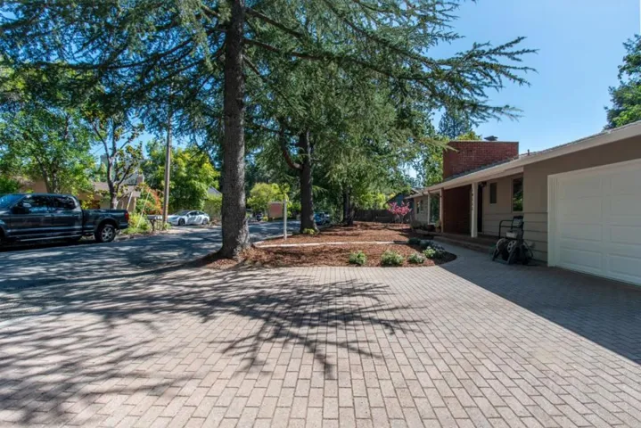 14111 Alta Vista Avenue, Saratoga, California 95070