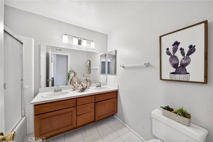 16555 Murphy, La Mirada, California 90638