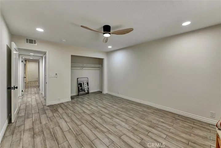 Large secondary bedroom