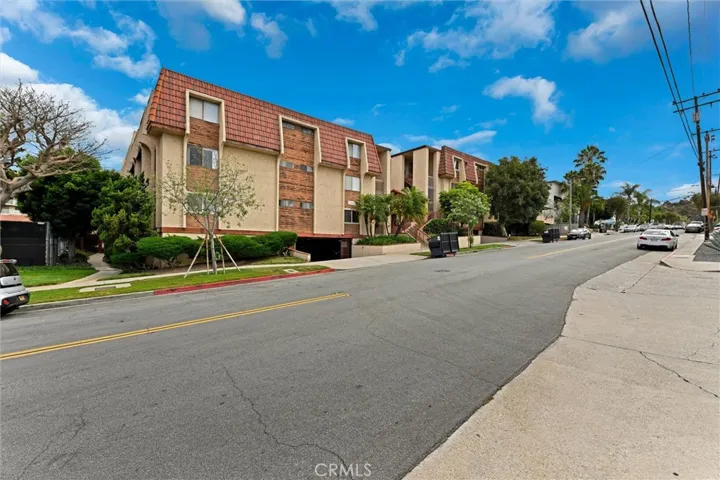 Welcome to 2101 E. 21st Street!