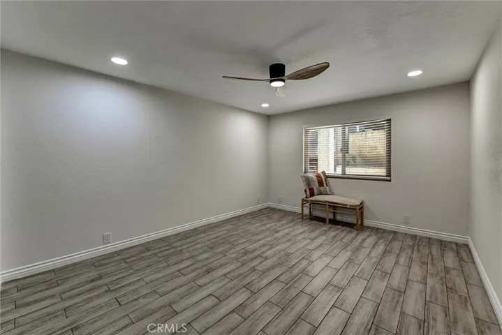 Large secondary bedroom