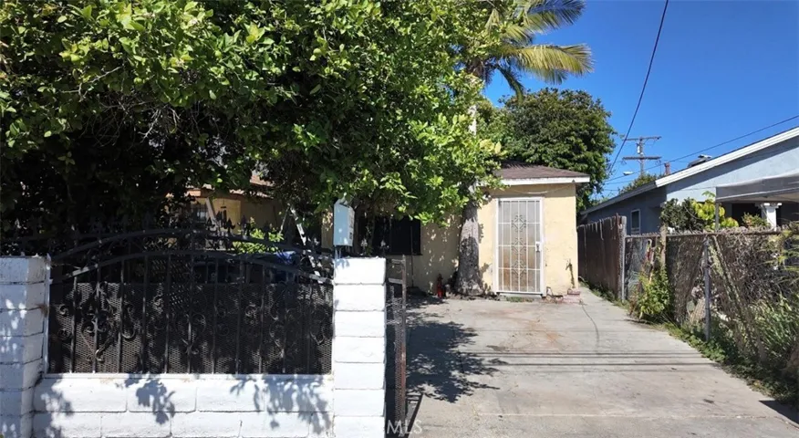 13214 S Mona, Compton, California 90222