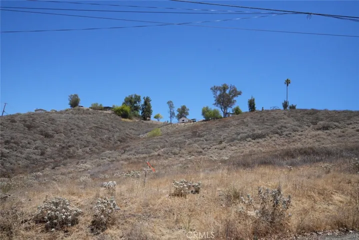 24200 Beverly, Menifee, California 92587